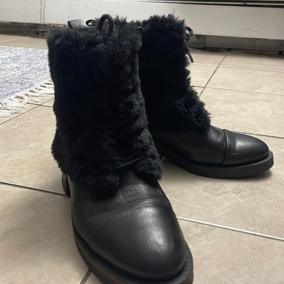 Black leather and faux fur - Picture 1 of 4